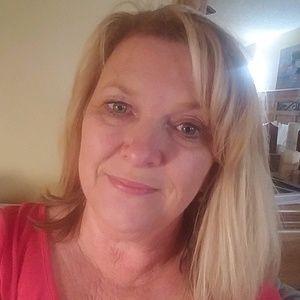 Meet your Posher, Debby